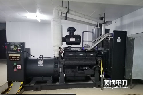 广西顶博发电机组制造使用寿命是多少年?最多能运行长时间呢